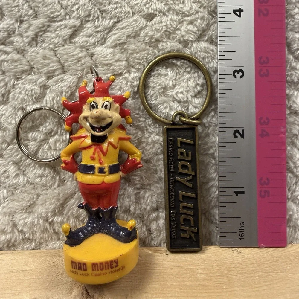 Vintage Las Vegas Lady‎ Luck Casino Mad Money Clown Keychain Fob Souvenir Nevada